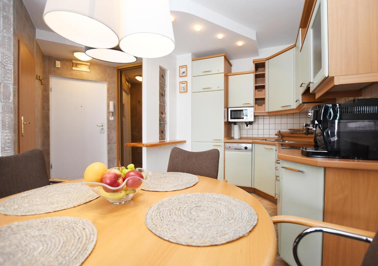 Apartament Porto Z Rowerami Gratis Kołobrzeg Exteriör bild