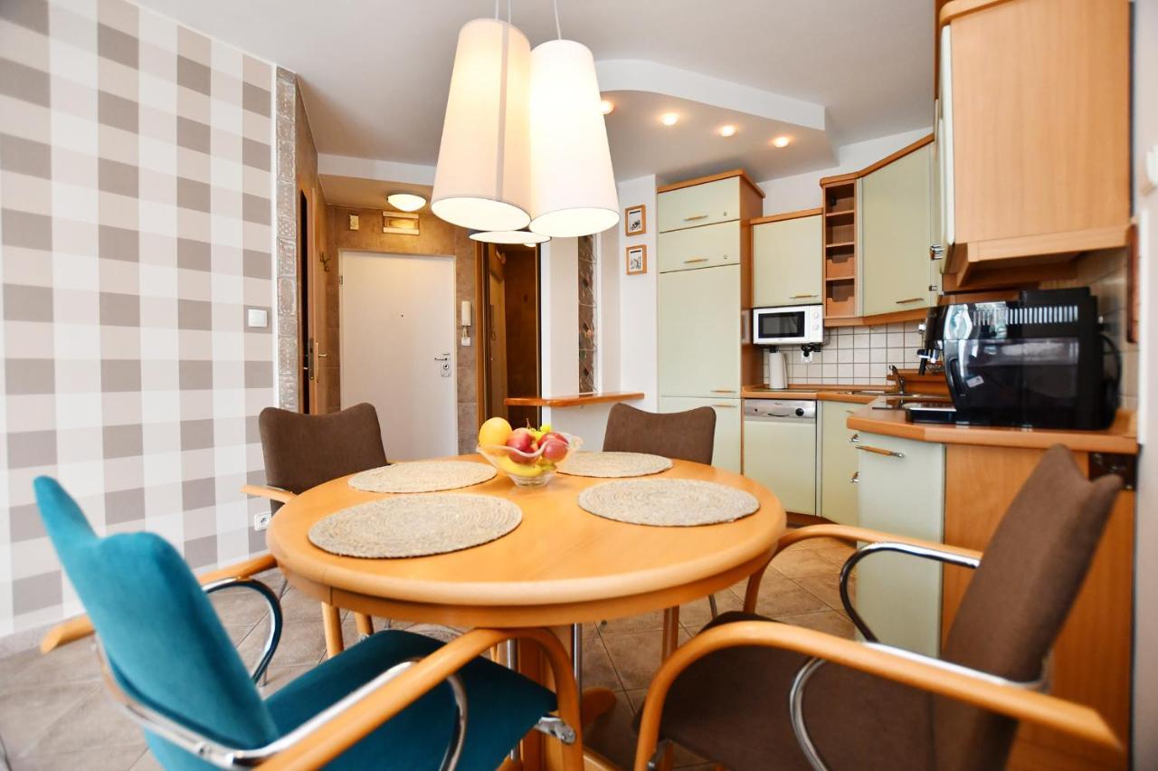 Apartament Porto Z Rowerami Gratis Kołobrzeg Exteriör bild